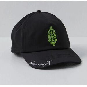 FP Movement NWT Go Big Nylon Logo Baseball Cap in Black. 52% Polyester,42%nylon.